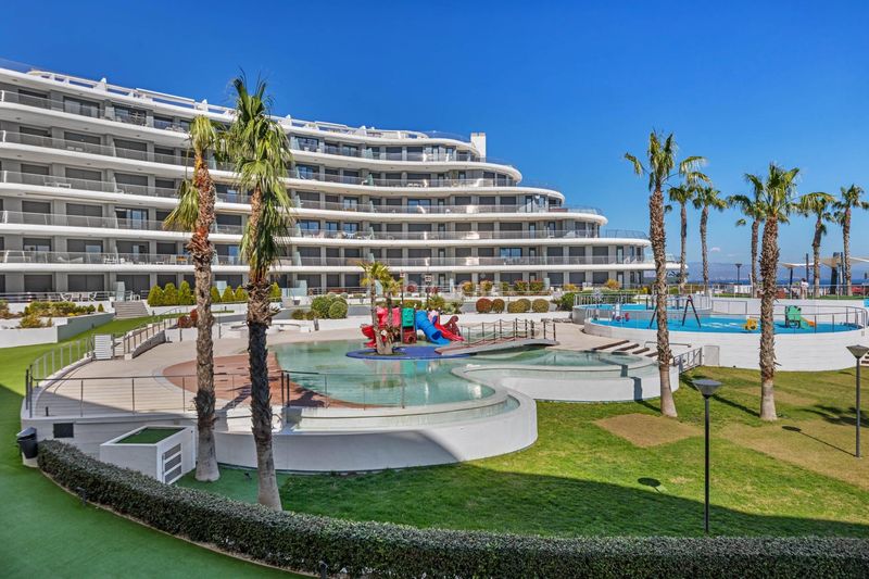 Foto e3c89676-3511-4da8-8f86-b7664c157022. Apartament amb aparcament piscina a Los Arenales del Sol Elche / Elx