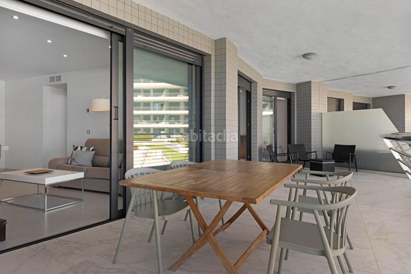 Foto e922e59a-06bb-4376-9585-6c98c4a8afbf. Apartament amb aparcament piscina a Los Arenales del Sol Elche / Elx