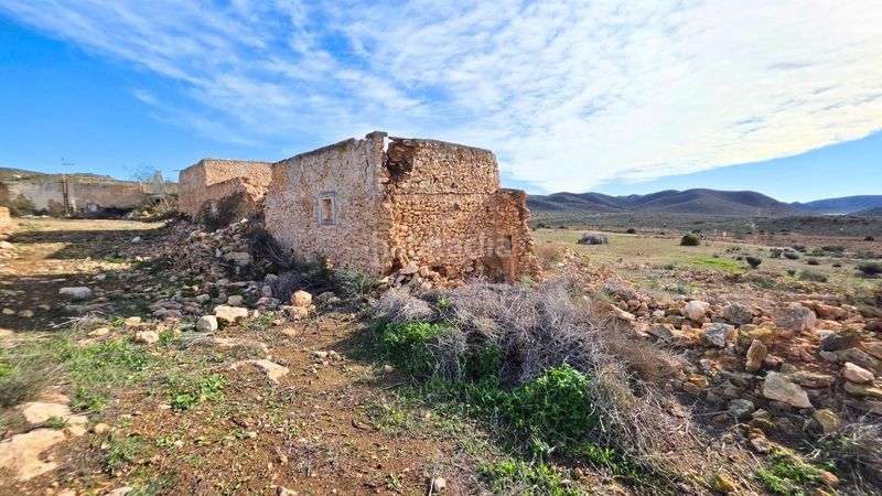 Foto 78bd21ea-1d72-4dc9-8501-bc8e3d8045e6. Masia a Las Negras Níjar