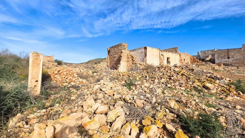 Foto d99f9c19-05e1-47b6-928b-09ef317b6959. Masia a Las Negras Níjar