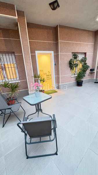 Foto 10df4a70-ca62-4783-9a16-d04f4532839a. Casa adossada amb aparcament a Almoradí