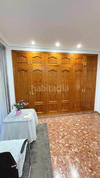 Foto ecef398d-f48d-4a8d-b598-3bf5c4ca51e1. Casa adossada amb aparcament a Almoradí