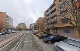 Local Comercial a Avenida pirineos 2. Local av. pririneos