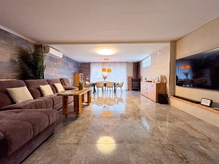 Casa adosada  Antoni escofet netto. Chalet en tarragona, sin reformas