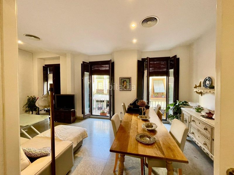 Foto 3beb9310-edb6-425d-90f8-816f8e16645d. Edificio en pescaderia 22 edificio en venta cerca de la catedral. en Granada