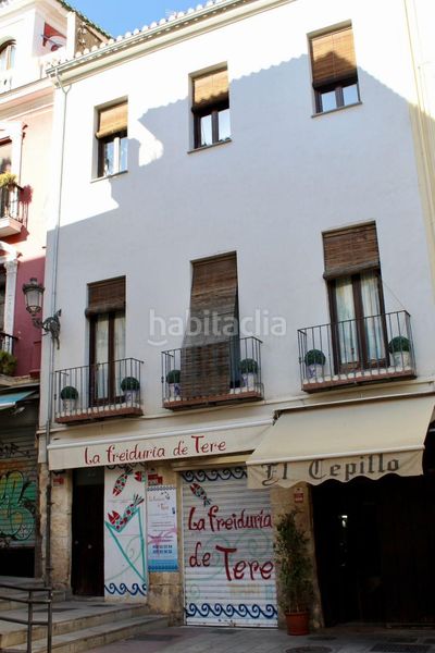 Foto 601536e6-93f5-4ecc-8257-d523fd409612. Edificio en pescaderia 22 edificio en venta cerca de la catedral. en Granada