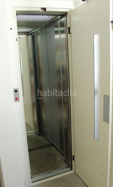 Foto bc6afe4f-054a-4721-81f5-6b47423dd532. Edifici a pescaderia 22 a Centro - Sagrario Granada