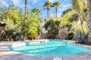 Casa  Malaga. Propiedad mágica y sustancial en el interior entre málaga y marb