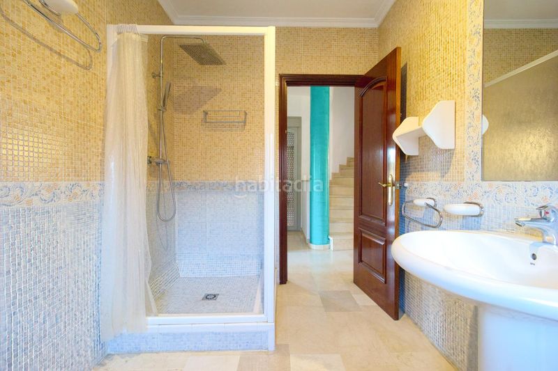 Foto 0f1d4ee1-a751-4871-82b4-743ca98eb731. Xalet amb aparcament a El Zaudín - Club de Golf Bormujos