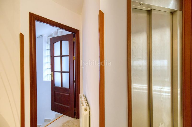 Foto 5bc03dc1-f328-4b95-aa50-4f4fc74e30cf. Xalet amb aparcament a El Zaudín - Club de Golf Bormujos