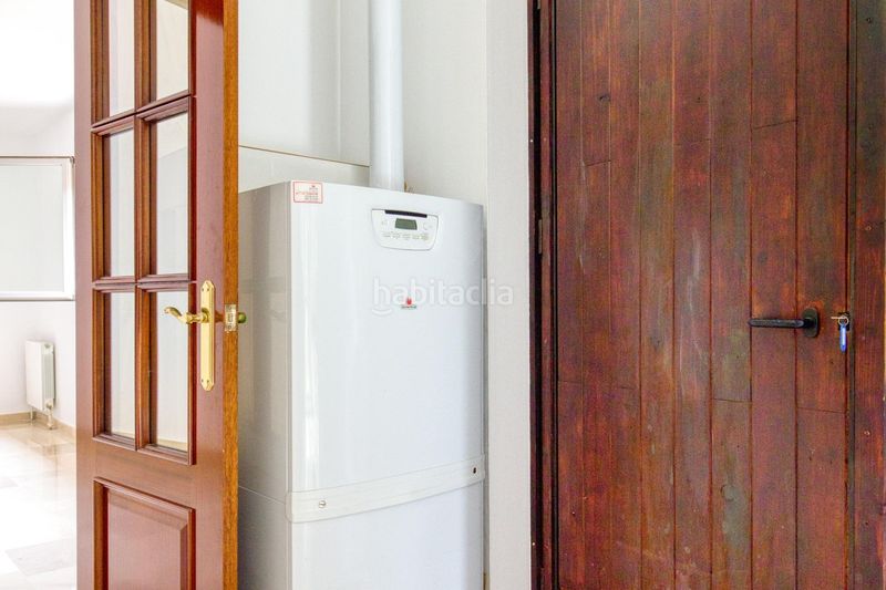 Foto cfb52e0d-a27a-49f2-b24d-87bbbe3e1862. Xalet amb aparcament a El Zaudín - Club de Golf Bormujos