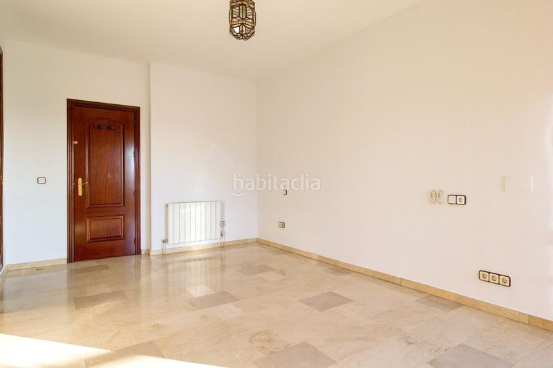 Foto eaa87e92-6531-4486-858e-10cef0ac0e03. Xalet amb aparcament a El Zaudín - Club de Golf Bormujos