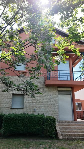 Foto f0ccdf82-4369-4ca8-a4ba-cc21e3c9f91d. Xalet amb aparcament a El Zaudín - Club de Golf Bormujos