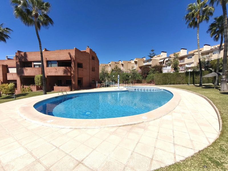Foto 81e6ebb0-ef7c-4401-97e9-326f3df9cc0c. Casa adossada amb aparcament piscina a Cabo de las Huertas Alicante