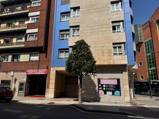 Posto auto in Calle melquíades cabal 10. Garaje  trastero en zona milán oviedo  alta demanda y excelente