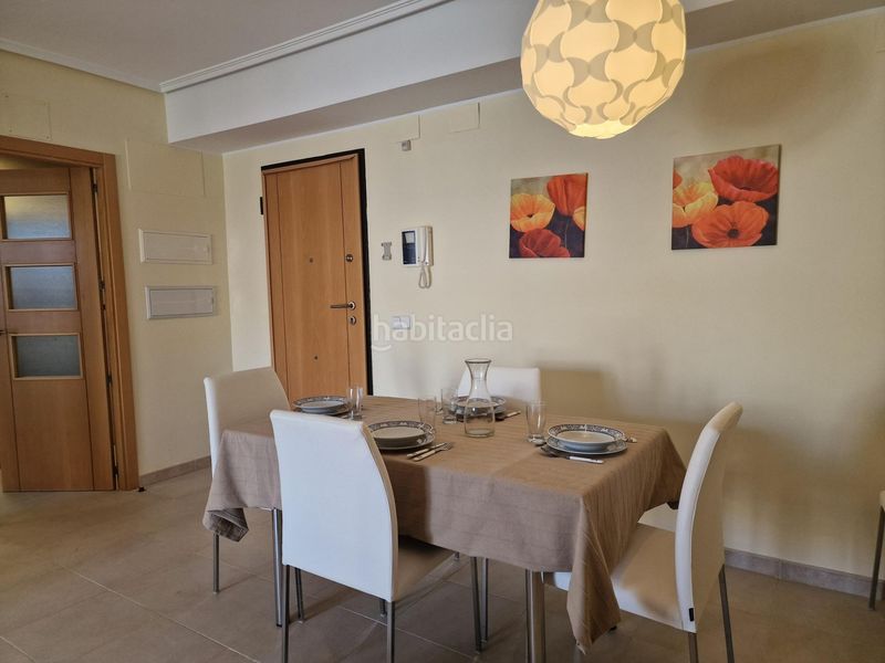 Foto 03f9ac80-0c3f-4a71-a5a6-bbff5cedc282. Apartament amb aparcament piscina a San Jorge