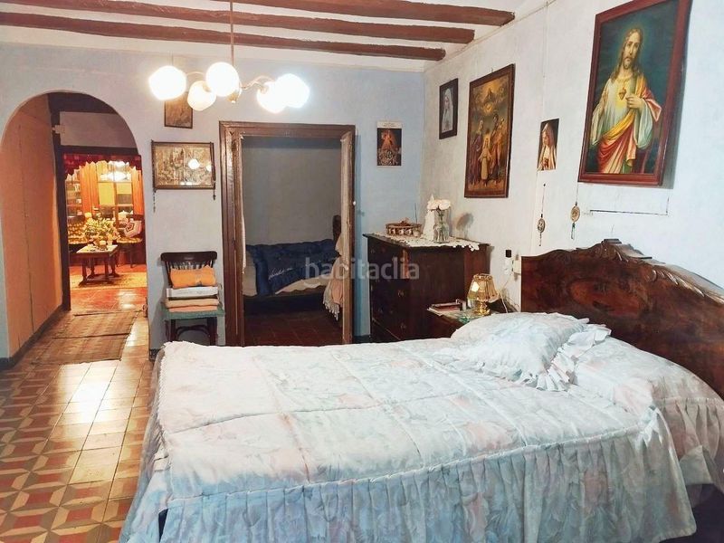 Foto 4cf8dec4-cb52-4f2a-8ec8-00e37be8322b. Casa adossada amb aparcament a Cinctorres