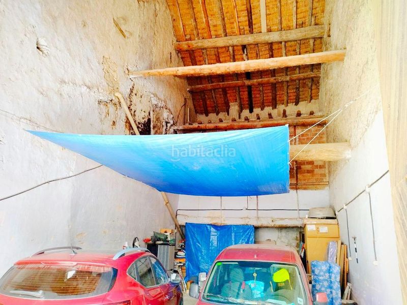 Foto 8f8f526a-f6f6-41d8-8cf2-86b0dd7746d4. Casa adossada amb aparcament a Cinctorres