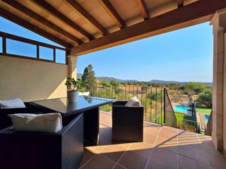 Maison jumelée à Selva. Casa pareada en venta en moscari con piscina y vistas a la monta