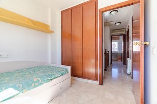 Casa a Generalitat 12. Adosada de 4 habitaciones  buhardilla, jardín y piscina a pocos