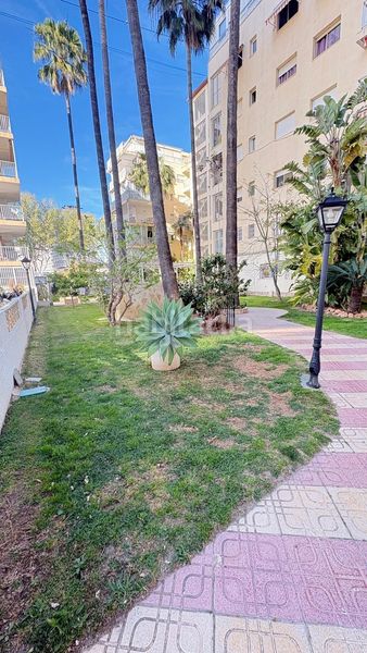 Foto 2c895618-7477-433b-8ea7-1a63b95c5e2e. Pis amb aparcament a Playa Levante Benidorm