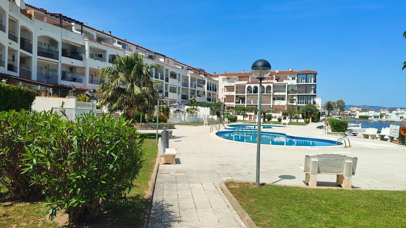 Foto a37c5600-be63-4951-bb6a-9945c822582e. Àtic amb aparcament piscina a Cortes-Huertas Madrid