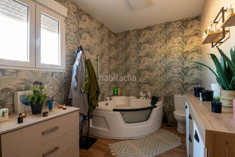 Foto 4d272df3-bebf-4c91-a31c-8eb925ad0705. Chalet  con piscina y parcela grande en Dolores