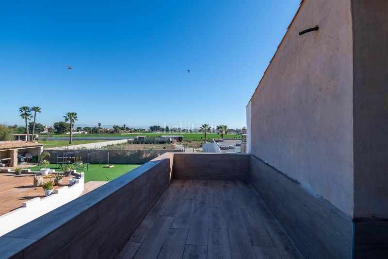Foto b26b5b3d-9f4c-4284-b219-11efd35d8ad7. Chalet  con piscina y parcela grande en Dolores