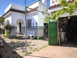 Casa  Camino de las tres piedras. Casa en venta a solo 500 metros de la playa  oportunidad para re