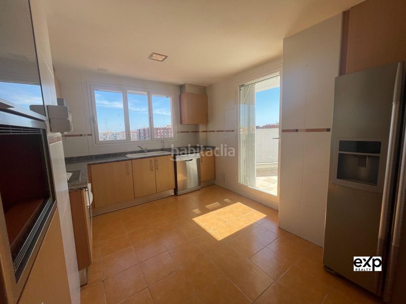 Foto 5ba84398-aba3-4162-aa39-d66aa1f1b944. Àtic amb aparcament a San Ramón-Monte de Piedad Xirivella