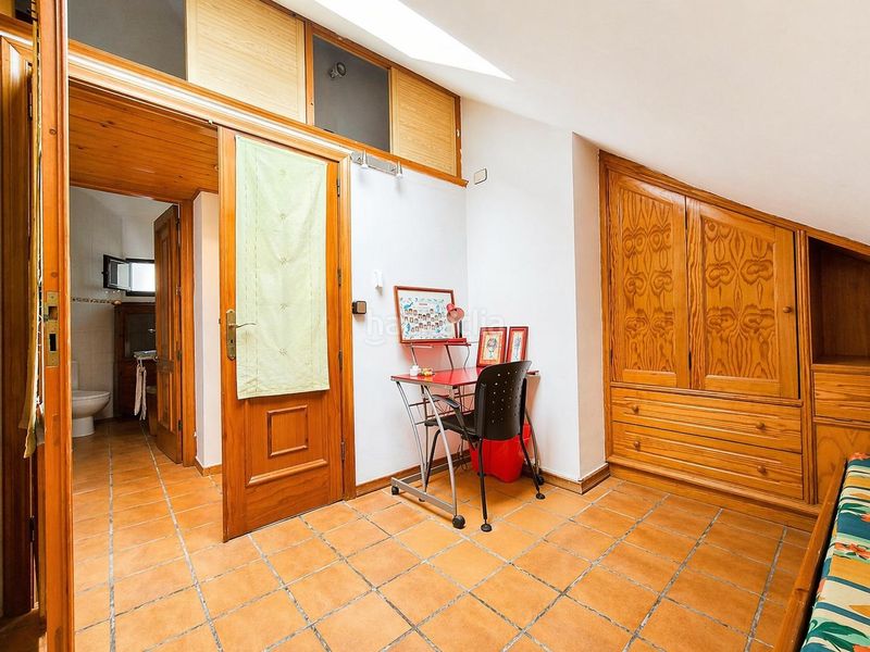 Foto 34eab67c-acb2-4602-862e-850cd7c77a45. Dúplex amb aparcament a Casco Urbano Santa Brígida