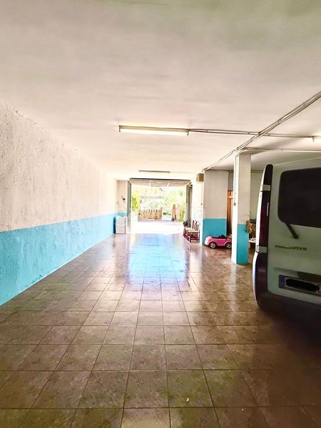 Foto a7bfd15f-b940-4ce5-8cee-34c7d3b7cd7c. Casa adossada amb calefacció aparcament piscina a Valls