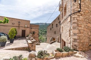 Haus in Fonts les 6. Encanto rural con licencia turística activa en el corazón de cap