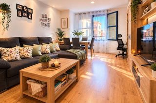 Etagenwohnung  Carrer carnisseria de la. Piso reformado con mucha luz  azotea en el centro de valls
