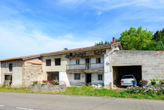 Haus in Lugar pedrosa 12. Casa para reformar en sariego con parcela