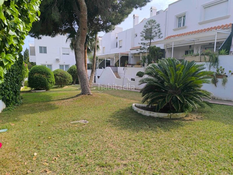 Foto 1c5d05aa-d200-4bdb-b1b6-f4181e383895. Casa in calle isla de java(as) 3 in El Puerto Roquetas de Mar
