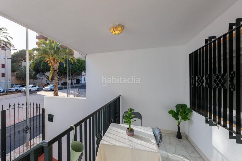 Foto 2c89dc9f-a75e-49e5-bdd9-958bd6ee1a24. Casa in calle isla de java(as) 3 in El Puerto Roquetas de Mar