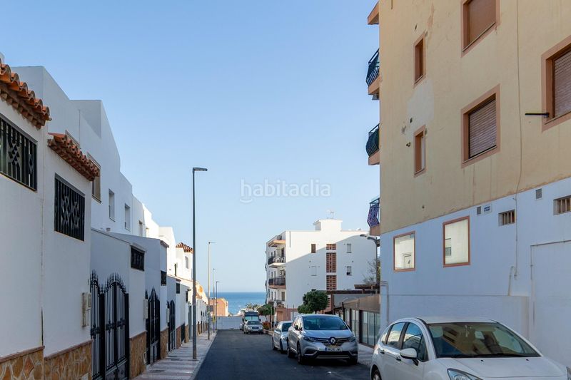 Foto d0380157-2d0f-4031-a3d0-d87690e77cdd. Casa in calle isla de java(as) 3 in El Puerto Roquetas de Mar