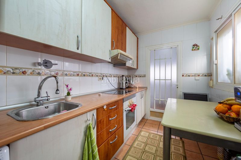 Foto df3da80b-b7de-4c3b-8423-3e3ea08e9357. Casa in calle isla de java(as) 3 in El Puerto Roquetas de Mar
