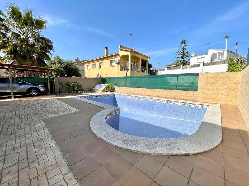 Foto f1bf7081-8218-4f9f-bc45-4acfca941a23. Xalet amb aparcament piscina a La Franquesa-Oasis Park Vendrell (El)