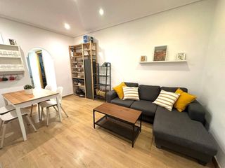 Flat in Calle ALONSO CANO 65