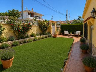Casa a Vespella de Gaià. Casa con gran parcela y vistas al castillo en vespella de gaià