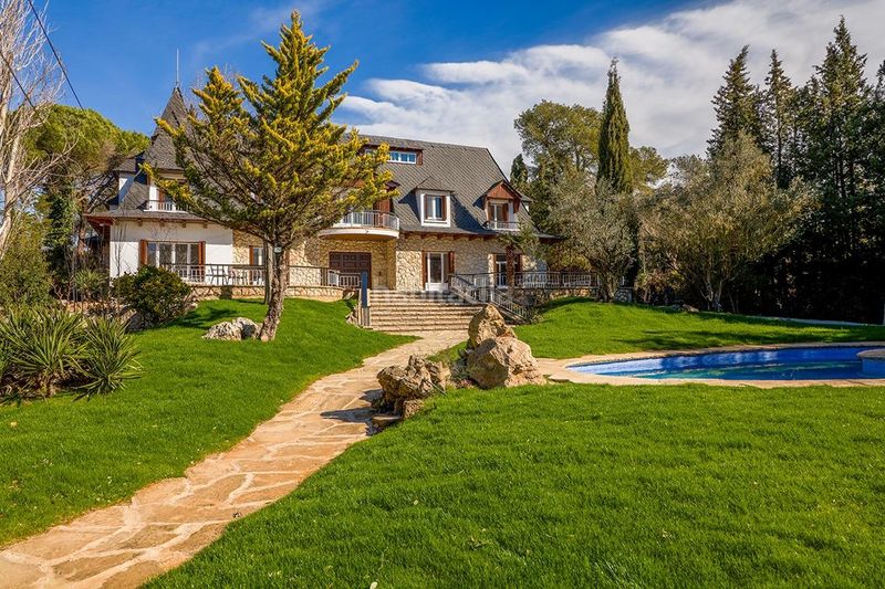 Foto 7879ace4-101a-4085-8c3b-dd1aac5a3b4c. Casa amb aparcament piscina a Begues