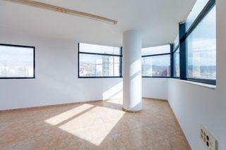 Miete Büro in Avenida del prado 6. Gran oportunidad! local comercial en la gangosa por solo 159.900