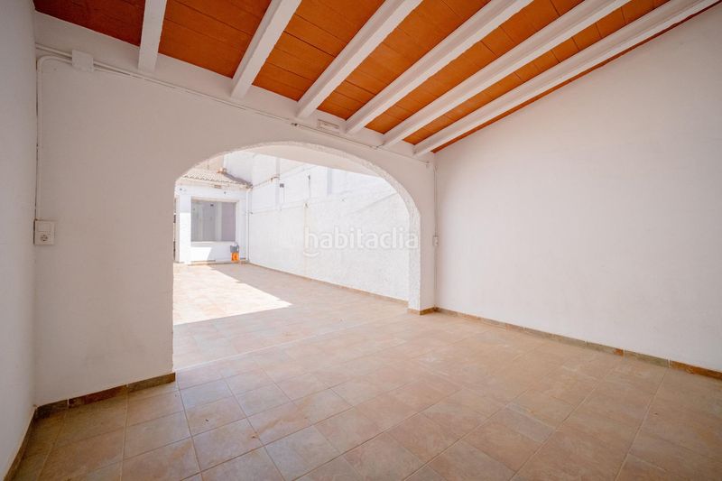 Foto c11bf2bf-a647-4cf2-8d3f-e93e89d3096b. Local comercial a Centro Bétera