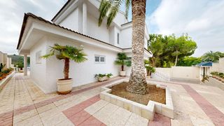 Chalet  Avenida 1ª parque palmeras. Espectacular chalet independiente en urb. parque las palmeras mu