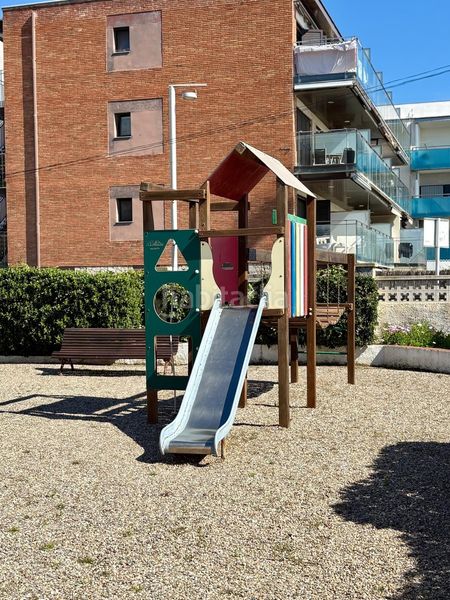 Foto 28a1e974-2123-4470-9d41-f8da76bbf2fe. Pis amb aparcament piscina a Lluminetes Castelldefels