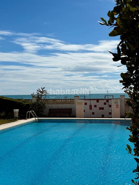 Foto c448e763-6072-4b8b-8050-9a4990e2176f. Pis amb aparcament piscina a Lluminetes Castelldefels