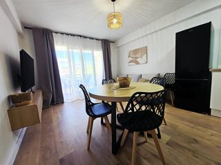 Pis  Carles buigas. Apartamento reformado con terraza en pleno centro de salou.