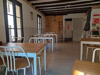 Lloguer Local Comercial  De l'església. Traspaso de bar totalmente equipado